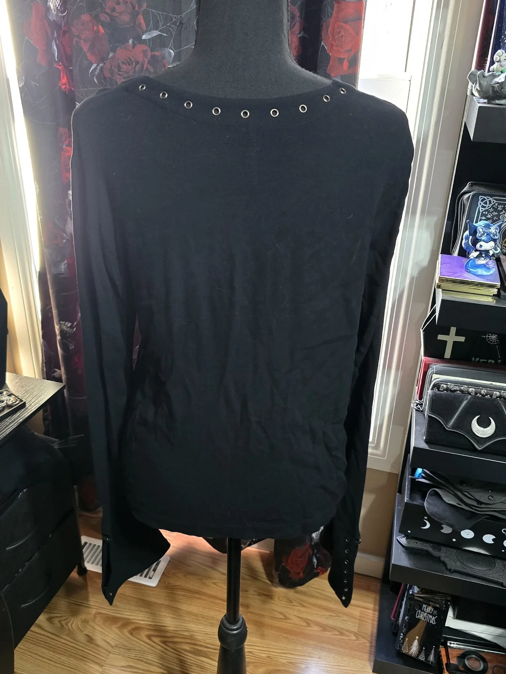 Free People "Jump To The Beat" Black Tie-Front V-Neck Long Sleeve Top - Picture 4 of 9